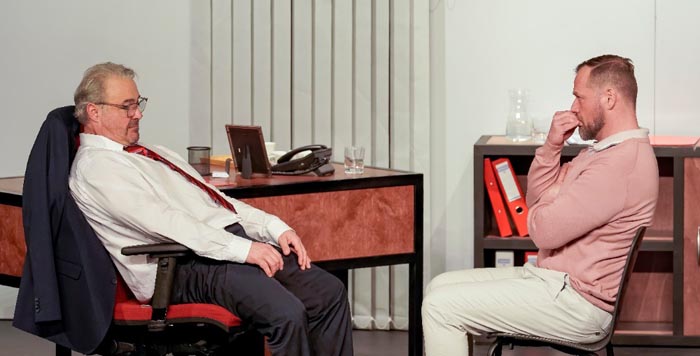 picture ÚVĚR (Jordi Galcerán: El crédito)