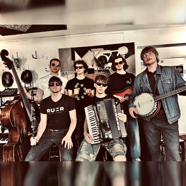 Hobluj! presents New age Folklore: with Devles + Trio Bukaja