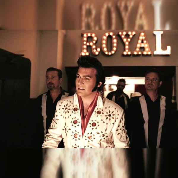 ElvisLive Royal Show