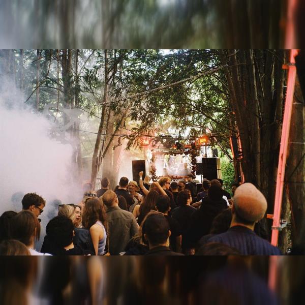 KOMIKS Garden Rave: John Talabot & DJ THC – Day & Night