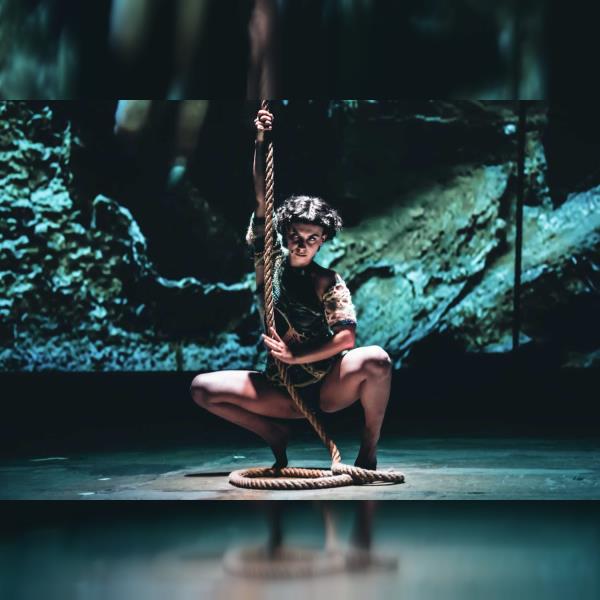 KLUB PŘÁTEL Garden Party a performance Tereza Silon & kol.: Rosaceae: Trní a Milost