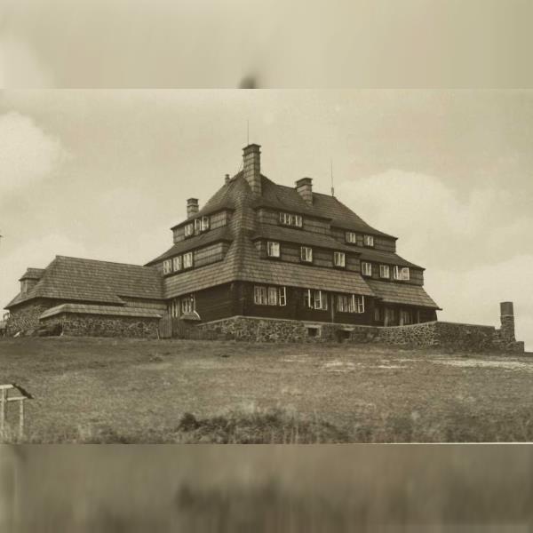 Chaty a útulny Klubu československých turistů (1918–1938)