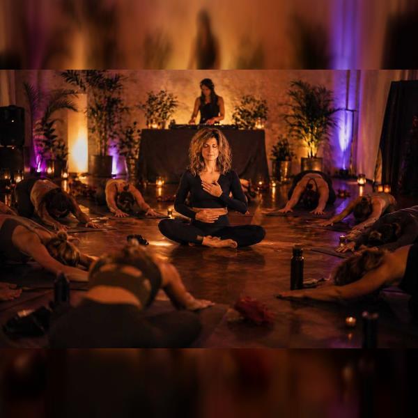 Party Time: Vinyasa Flow & DJ Set