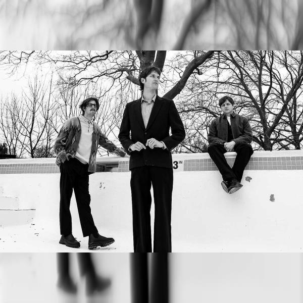 Vundabar + Yot Club