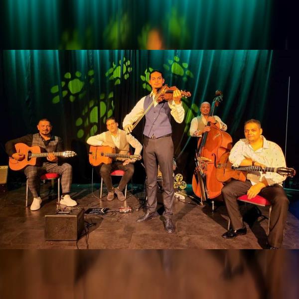 Khamoro: Reinhardt Sinti Jazz Ensemble