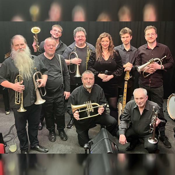 Big Band Trumpets: Lady! Trumpets! Swing!