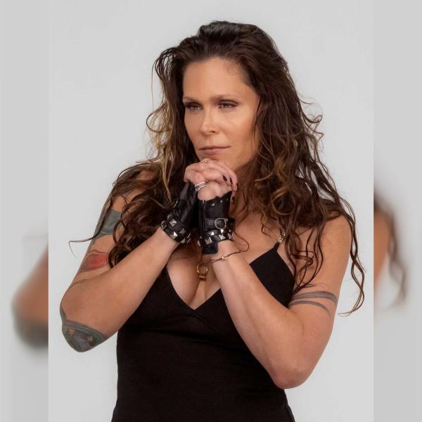 BETH HART