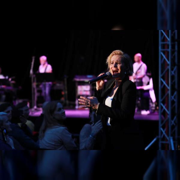 Monika Absolonová + Vlastní band