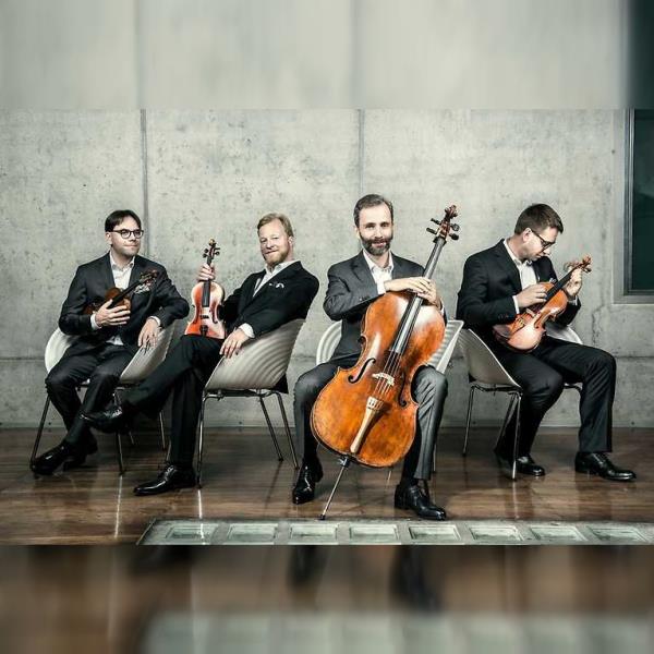 Les smyčců: Zemlinského kvarteto & Talichovo kvarteto & Adam Honzírek