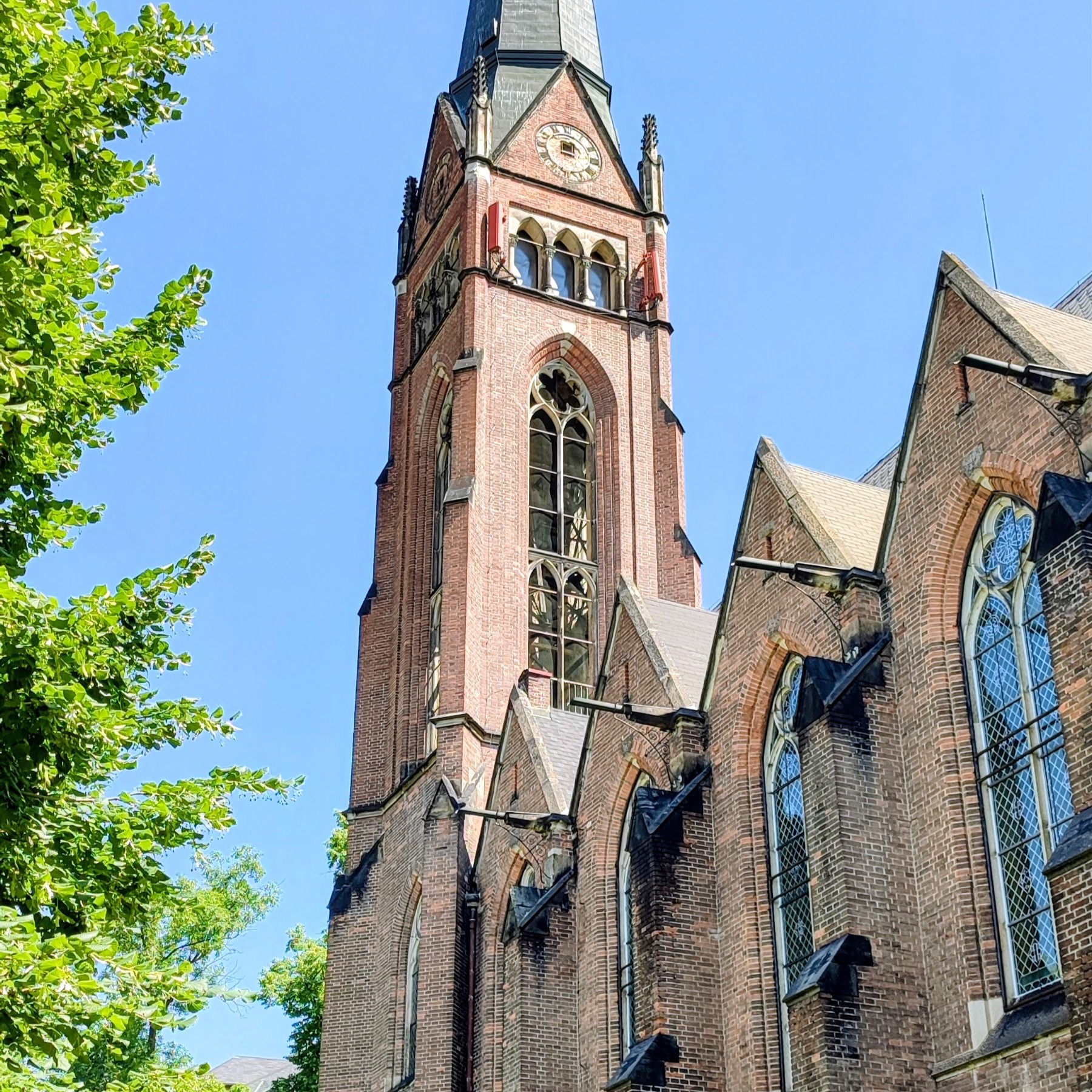 VARHANNÍ   KONCERT