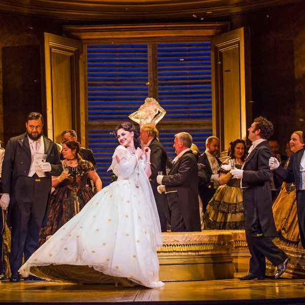 LA  TRAVIATA
