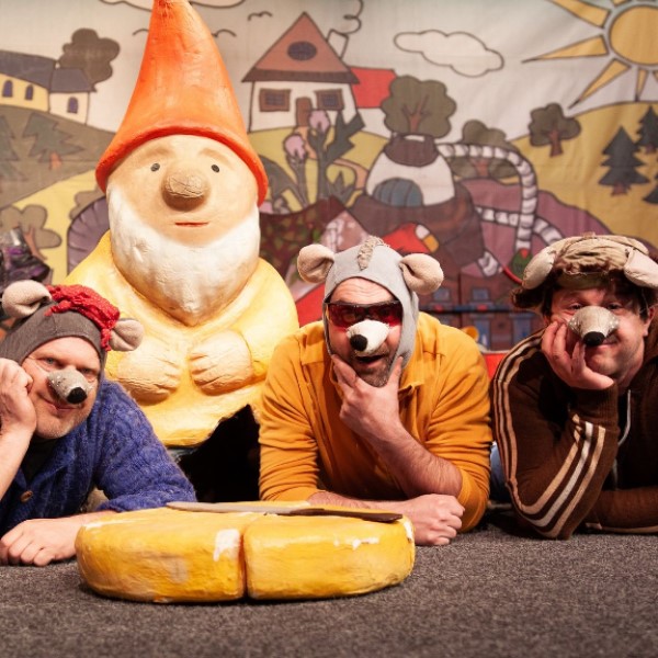 KRYSÁCI A ZAMILOVANÝ EDA