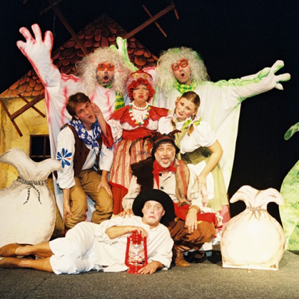 STRAŠIDELNÝ  MLÝN