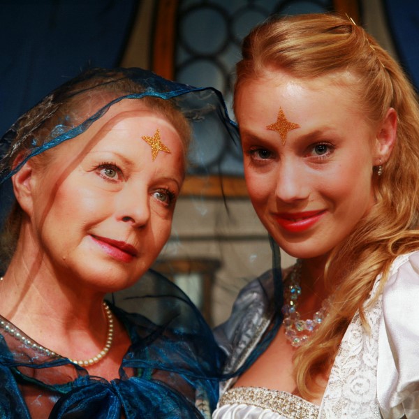 PRINCEZNA SE ZLATOU HVĚZDOU NA ČELE