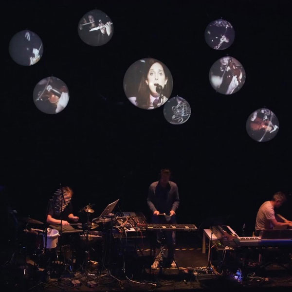 Floex & Tom Hodge + Čáry života + Market