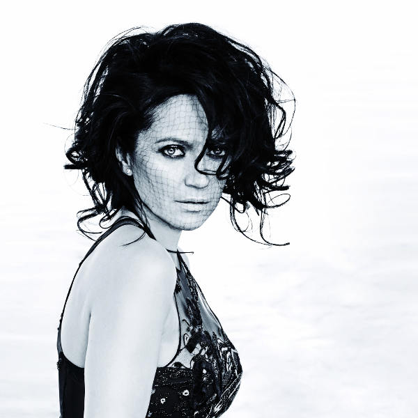 LUCIE BÍLÁ S KLAVÍREM PETRA MALÁSKA