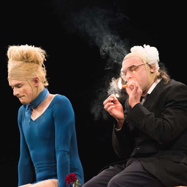 JAK SE HUSÁKOVI ZDÁLO, ŽE JE VĚRA ČÁSLAVSKÁ