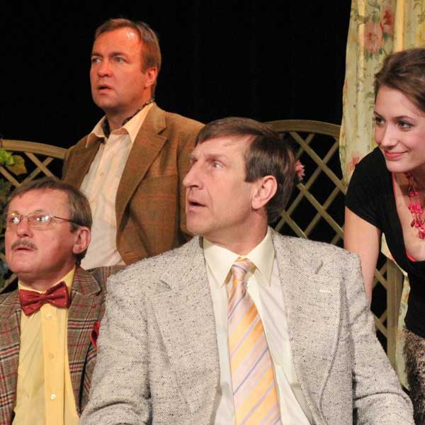 PŘÍBUZNÉ SI NEVYBÍRÁME