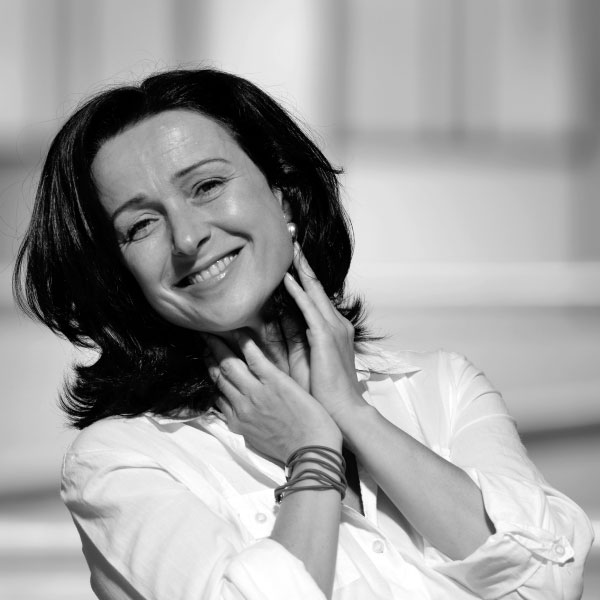 Tháliím sluší Fialová