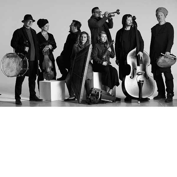 WARSAW VILLAGE BAND (Polsko)