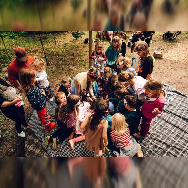 Dětský balíček: Divadlo + Divadelně-pohybový workshop