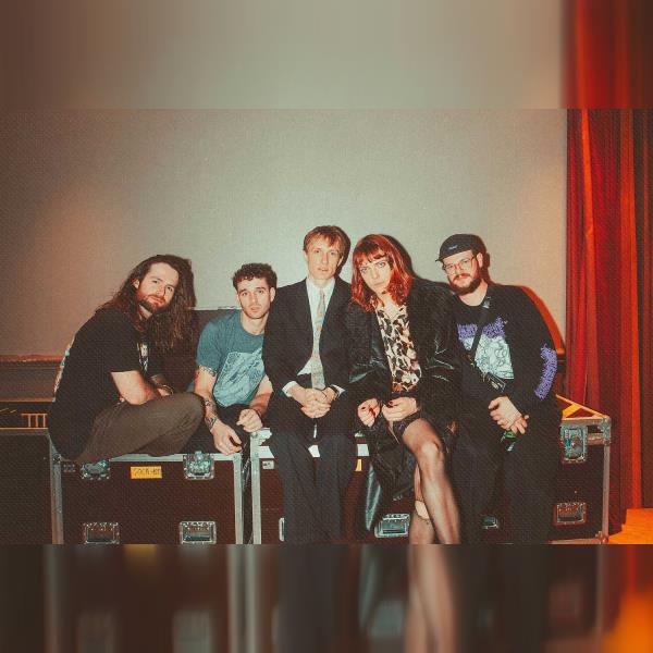 DITZ + support: Ravebombs