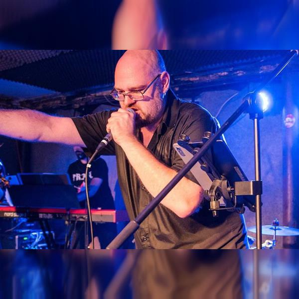 Antihudba Tour: Vráťa Hošek & Vadnej hrošík + Pondělníci