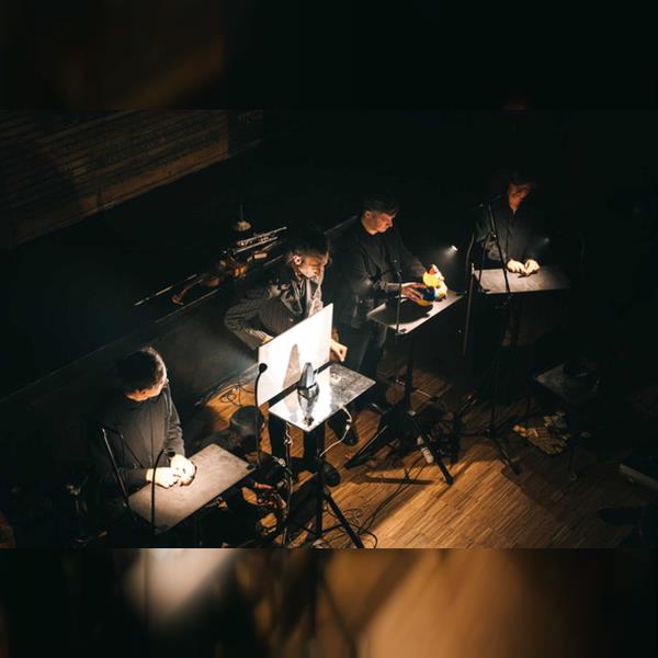 Exit: Fekete Seretlek