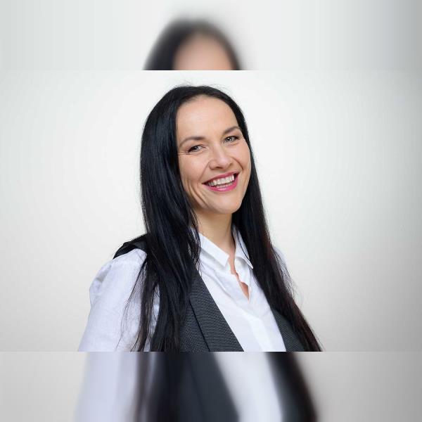 Melodio pro Renatu: Benefiční kabaret Baba show