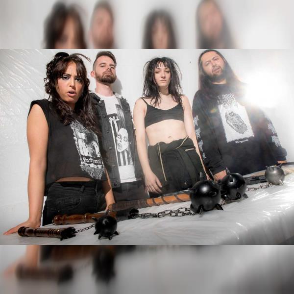 Escuela Grind + Carnal Diafragma + Critical Madness + Kožis