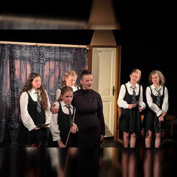 Čarodějnice školou povinné