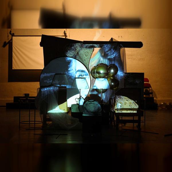 Romanticky rozprašuji vlastní popel