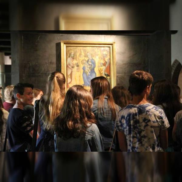 Školy – Na stopě