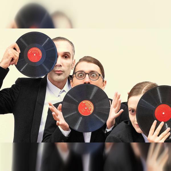 Tmavomodrý Ježek... Chvíli, ještě malou chvíli...