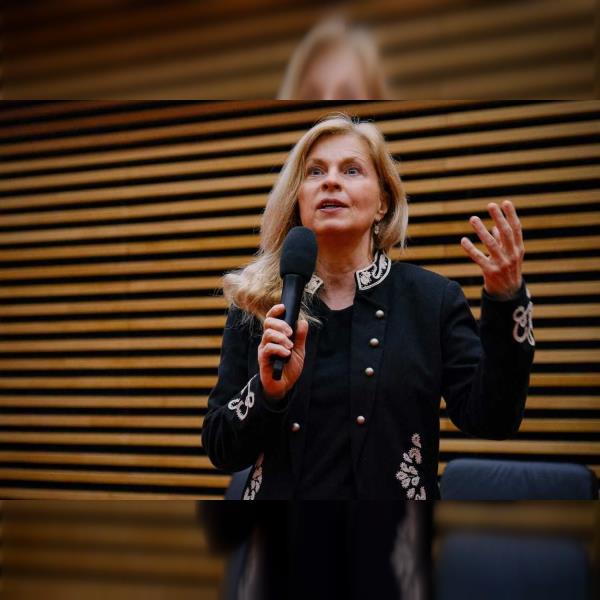 Rádio Svobodná Amerika naživo