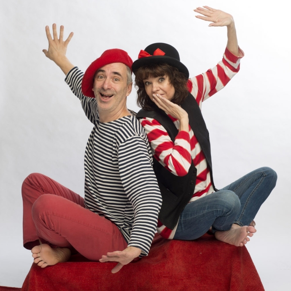 MAJDA S PETREM ZACHRAŇUJÍ DIVADLO ANEB HURÁ NA DUC