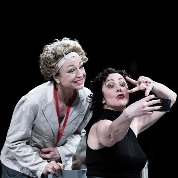 PROPLAČTE SE KE ŠTĚSTÍ aneb Cry Baby Cry